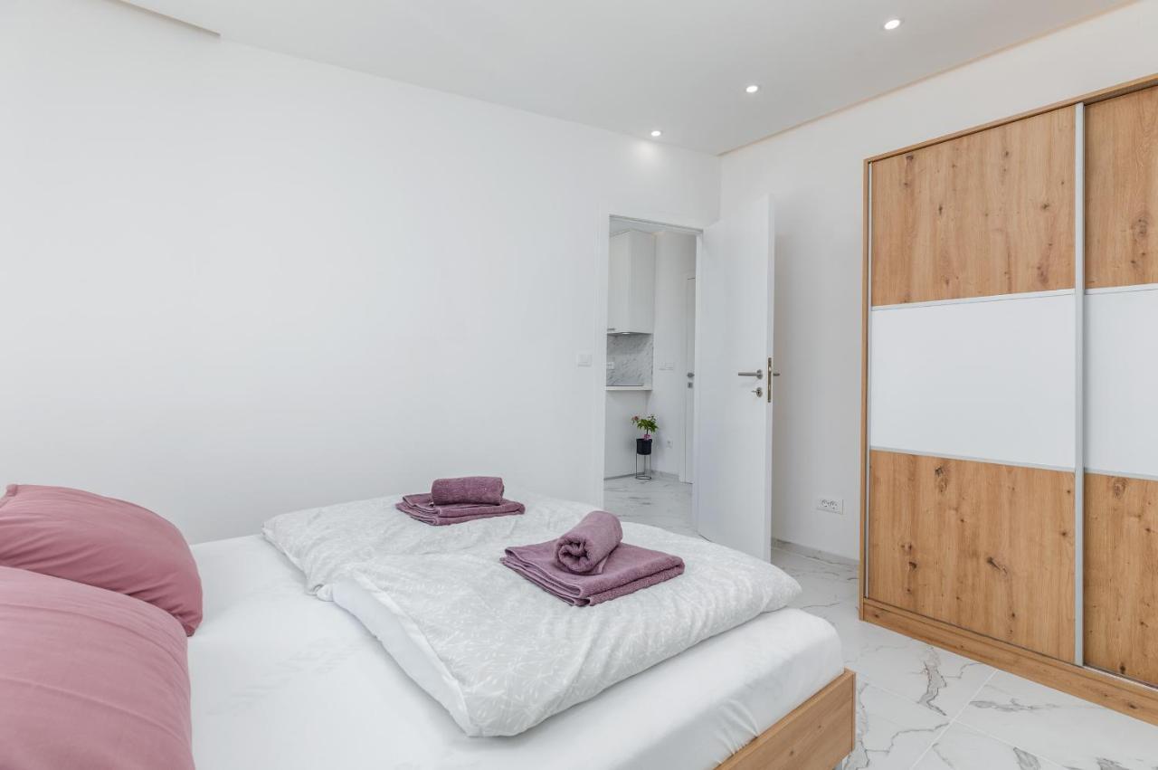 Apartment Knezevic A *