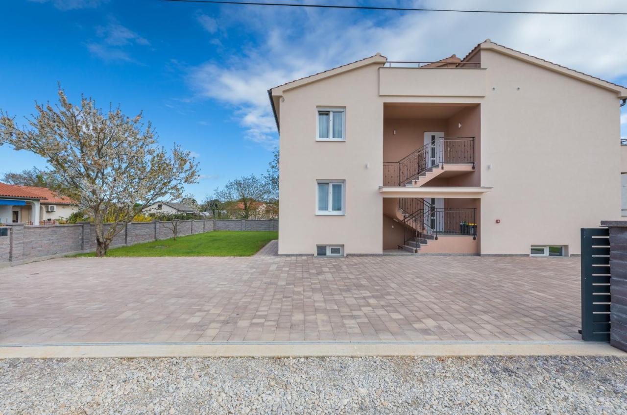 Knezevic A Apartment *