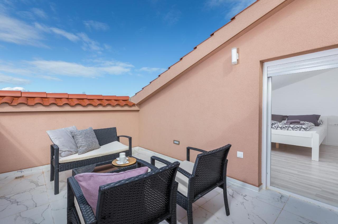 Apartment Knezevic A *